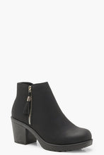 Load image into Gallery viewer, Wide Fit Zip Side Chunky Heel Chelsea Boots
