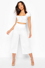 Load image into Gallery viewer, Deep Contour Waistband Wide Leg Culottes
